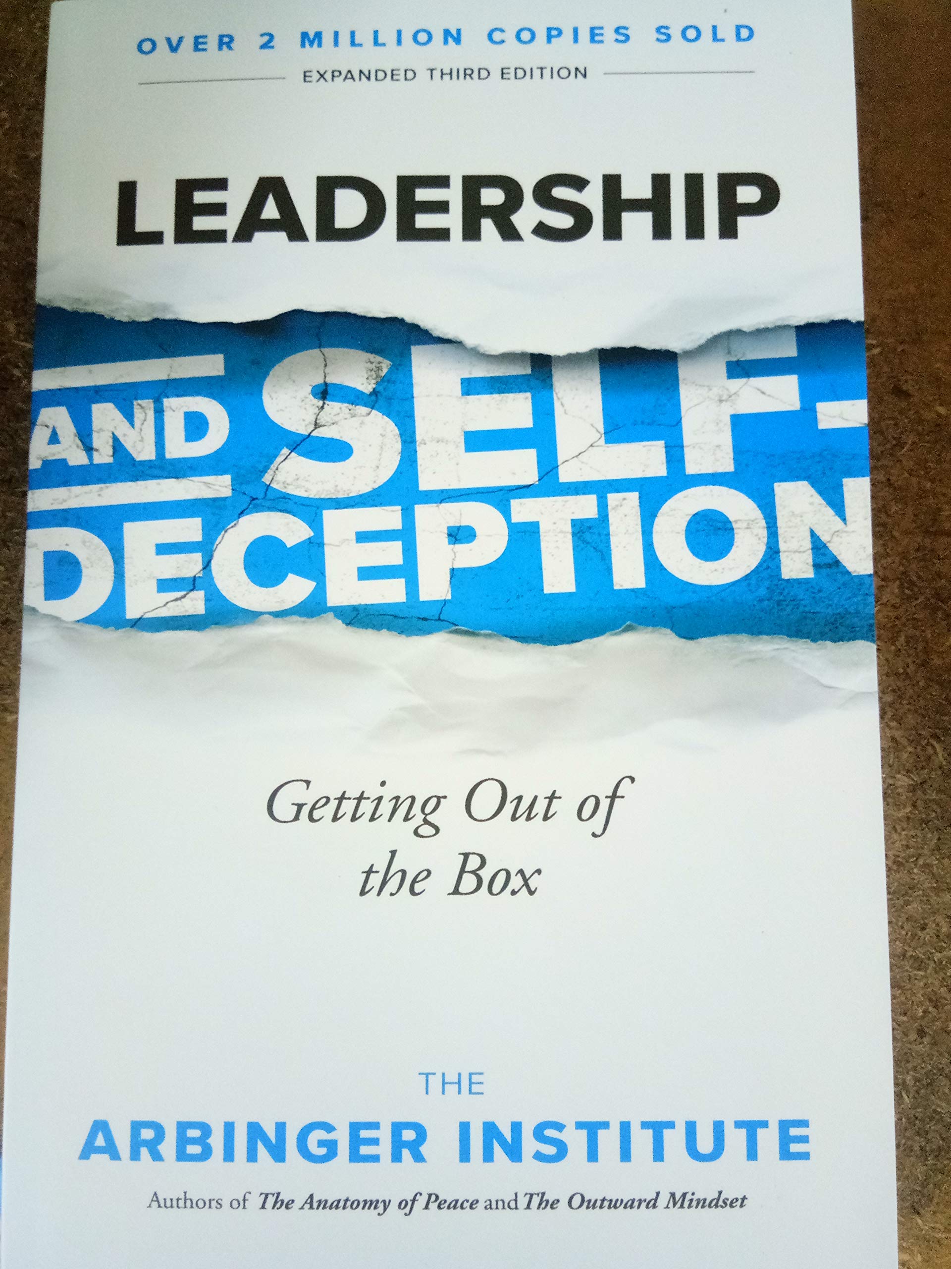 leadership and self deception 1st edition the arbinger institute 1523086815, 9781523086818