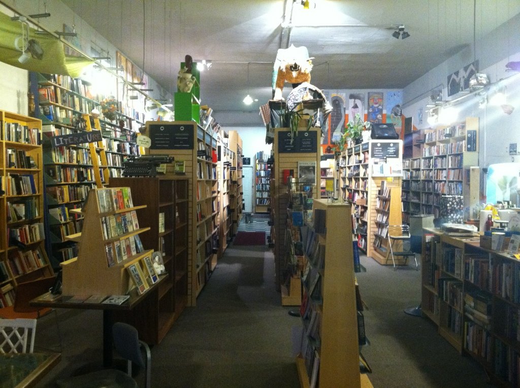 the environment of the workplace and human values samuels, sheldon w. 0845142054, 9780845142059