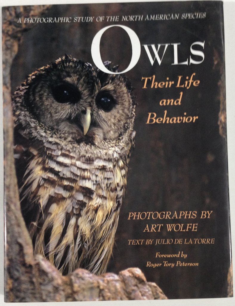 owls their life and behavior 1st edition julio de la torre 0517574888, 9780517574881