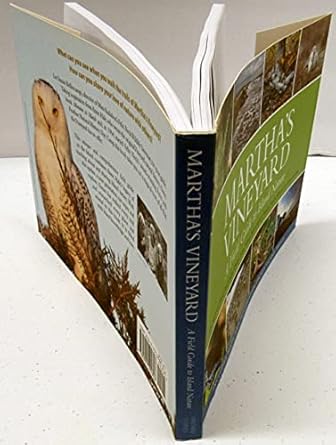 marthas vineyard a field guide to island nature 1st edition suzan bellincampi 0991502809, 978-0991502806